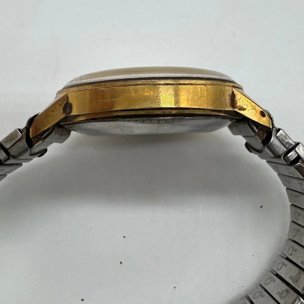 Vintage Timex Automatic Watch Gold Tone Date 46550 3272 For Parts Repair